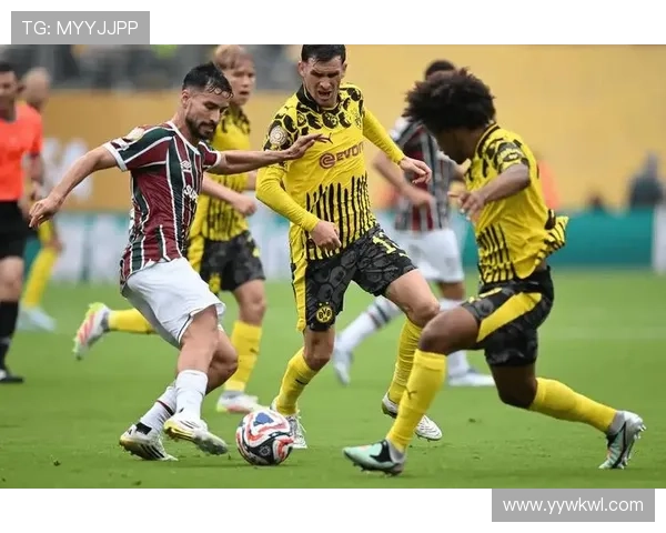 多特蒙德攻防转换问题显现,稳定性面临考验 多特蒙德攻防转换问题显现,稳定性面临考验