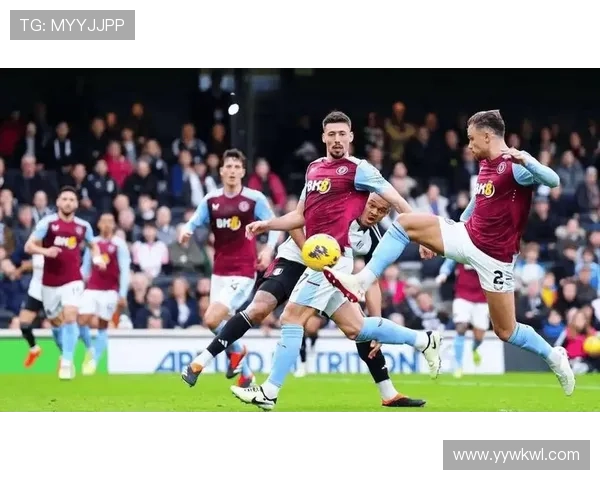 曼联争四形势向好，但与顶级球队差距仍存，稳定性面临考验