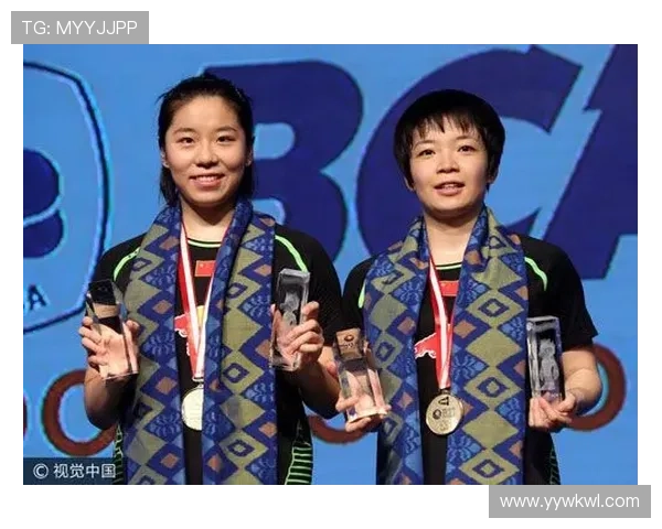 贾一凡的衣柜里塞满了冠军奖杯，但她的购物车还在等一双打折拖鞋